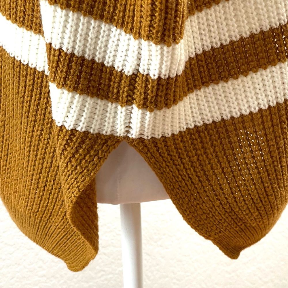 Debut Knit V-Neck Stripe Sweater Size L - Picture 6 of 9